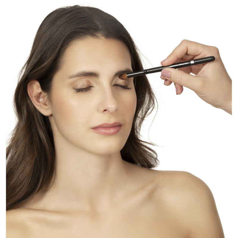 LABOR PRO MEDIUM BLENDING EYE BRUSH