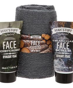 MAN΄S STUFF GENTS GAR ΚΙΤ Ενυδατική κρέμα προσώπου 30ml. Καθαριστικό απολέπισης προσώπου 30ml. Πετσέτα προσώπου
