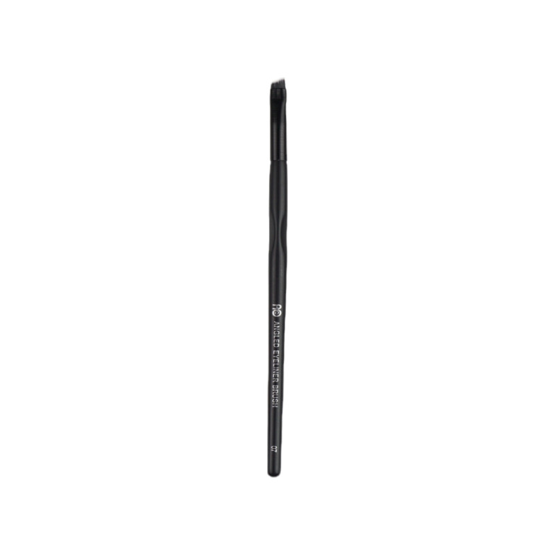 Angled eyeliner brush